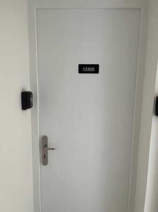 Verdi Studio Cosy Au Calme Parking Gratuit Chasse-sur-Rhône Εξωτερικό φωτογραφία