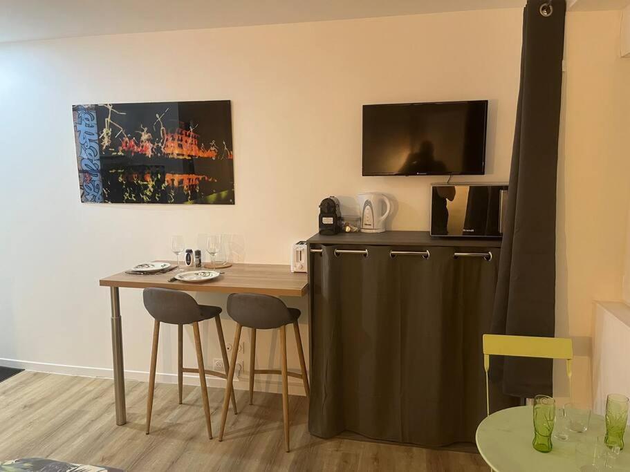 Verdi Studio Cosy Au Calme Parking Gratuit Chasse-sur-Rhône Εξωτερικό φωτογραφία