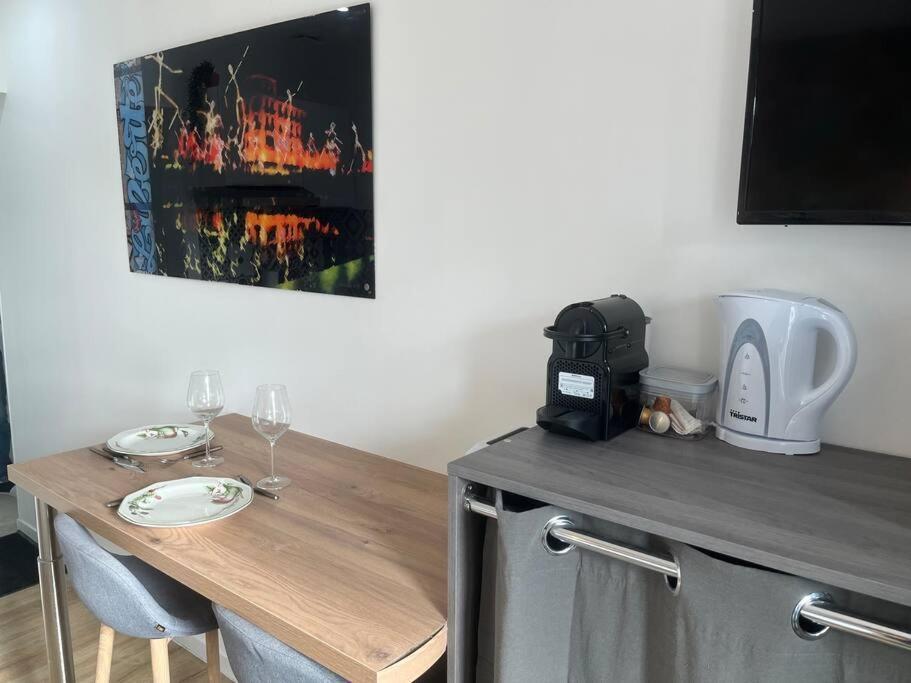 Verdi Studio Cosy Au Calme Parking Gratuit Chasse-sur-Rhône Εξωτερικό φωτογραφία